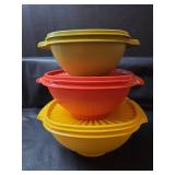 Vintage Tupperware Servalier Bowl Set