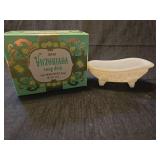 Avon Victoriana Soap Dish with Moonwind Soap
