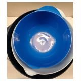 Nesting Plastic Mixing Bowl Set With Pour Spout, Microwave and Dishwasher Safe, BPA free Non-Slip Base, Set of 4 Size 1.7, 2.5, 3.5 and 4.5qt, Great for Prepping, Baking, Cooking (Dark Blue) - Retail: