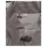 APPEARS NEW - Superior Style Chef Coat (Small/14 Included)