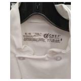 APPEARS NEW - Chef Designs Professional White Chef Coat XL-RG (3 Pack)