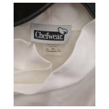 APPEARS NEW - Chefwear White Professional Chef Coat XL (2-Pack)