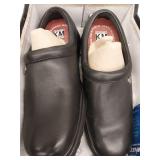 APPEARS NEW - Kingston KM Black Slip-Resistant Clogs Black Size 8.5