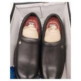 APPEARS NEW - Kingston KM1700-M Black Slip-Resistant Clogs Size 7.5