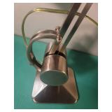 Counter Balanced Adjustable Desk Lamp China ,Similar to Hardrill and Hortsman Lamp