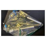 Grabber Reacher Tool, 32\ Grabbers for Elderly, Lightweight Extra Long Handy Trash Claw Grabber, Mobility Aid Reaching Assist Tool for Trash Pick Up, Nabber, Litter Picker, Arm Extension (Blue)in