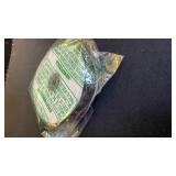 Tsorode 10 Yards Brown Velvet Ribbon 1 Inch for Christmas Tree,Velvet Christmas Ribbon for Gift Wrapping Crafts Bow Wreath Holiday Decorations (Brown)