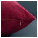 DEZENE Throw Pillow Covers 18x18 Burgundy: Pack of 2 Cozy Soft Velvet Square Modern Luxury Decorative Throw Pillow Cases for Christmas Sofa Couch Living Room Bed Home Decor
