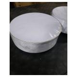 Nervure Gold Plastic Plates - 10.25 inch Gold Dinner Plates - Heavyweight White and Gold Disposable Plates Ideal for Wedding & Party