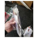 Dog Pee Pad Trainer 20Pcs Hydrant Shaped Pet Diaper Pad Guide for Small Dogs, Puppies Dogs Potty Pee Training Pad Guide, 7.3 x 3.9in Small Hydrant Post Paper Card