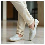 Chandrakala Punjabi Jutti for Menâs Shoes Wedding Khussa Traditional Handmade Ethnic Loafers, 8.5,Off White (MF106OFF10)