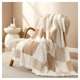 Snuggle Sac Checkered Blanket, Beige Throw Blanket for Couch Plaid Microfiber Fluffy Warm Cozy Fuzzy Soft Throw Blanket Reversible Checkerered Blankets for Sofa, Chair, Bed, 50x60 inches