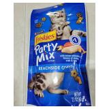 Friskies Purina Party Mix Cat Treats, Beachside Crunch with Ocean Whitefish & Flavors of Shrimp, Crab & Tuna, Cat Treats for Adult Cats, 2.1 OZ Bag (Pack of 5)