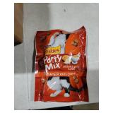 Purina Friskies Cat Treats, Party Mix Gravy-licious Crunch Chicken and Gravy Flavors - (Pack of 6) 6 oz. Pouches