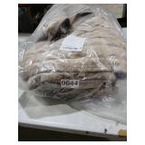 RECYCO Luxury Velvet Quilt Queen Size Bedding Set, Ultra Soft Velvet Comforter Set, Lightweight Quilted Channel Box Stitch Oversized Bedspread Coverlet for All Season, with 2 Shams, Natural Tan