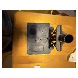 MINI ANTIQUE CAST IRON SAMPLE STOVE..................DR