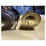 KEROSENE LIGHTS/DECANTOR 3....................GAR