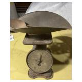 COLUMBIA FAMILY SCALES / METAL SCOOP................GAR