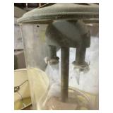 COLEMAN SPORTSTER STOVE/ PROPANE LIGHT/SHADE..............GAR