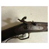 ANTIQUE KENTUCKY LONG PERCUSSION RIFLE W/ FIXED SIGHTS