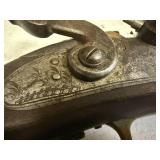 ANTIQUE KENTUCKY LONG PERCUSSION RIFLE W/ FIXED SIGHTS