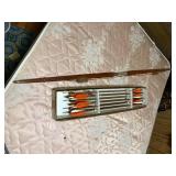 Long bow and arrows - NBD