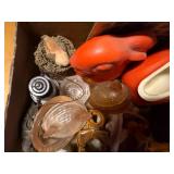 MISC GLASS DECOR AND FIGURINES.........................DR