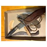 5 HUNTING KNIVES.................DR