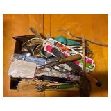 KITCHEN UTENSILS..............................DR