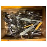 BOX OF MISC FLATWARE.....................................DR