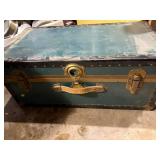 METAL TRUNK................GAR