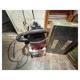 Hoover Twist & Vac, 1.0 HP shop vac. -- GAR