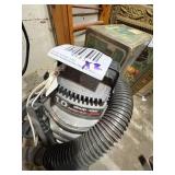 Hoover Twist & Vac, 1.0 HP shop vac. -- GAR