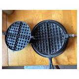 Stover #8 waffle iron -- DR