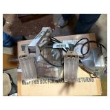 Lighted magnifier for work bench -- GAR