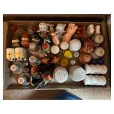 Flat of salt & pepper shakers -- DR