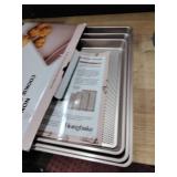 HONGBAKE Baking Sheet Pan Set of 3, Cookie Sheets for Oven, Nonstick Half/Quarter/Jelly Roll Pans with Diamond Texture Pattern, 0.8mm Thick Heavy Duty Cookie Tray, Champagne Gold
