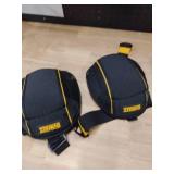 DEWALT Flooring Knee Pads with Gel (DWST590014)
