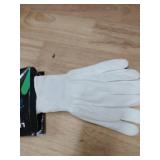 COLEDRE Kids Toys 12 Colors LED Gloves Cool Toys Gifts for Age 5-7 8-12 Years Old Boys Girls Stocking Stuffers Kids Teens Christmas Halloween Costumes Light Up Gloves Birthday Parties Gifts (1 Pair M)