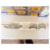 Factory Sealed Tamiya M1A1 Abrams 120mm Gun Main Battle Tank Model Kit Collectors Item