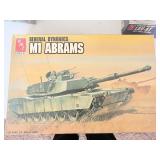 Factory Sealed AMT ERTL General Dynamics M1 Abrams Model Kit Collectors Item
