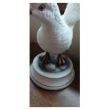 Andrea by Sadek White Dove Porcelain Bird Decor Set