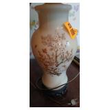 Beautiful Underwriter Labratories Floral Lamp