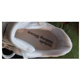 Brand New with Tags Reebok Men’s Comfort Glide Tennis Shoes Size 10.5