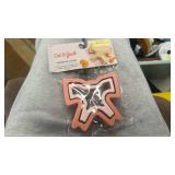 Sandwich Cutter - Cat & Jack Bow