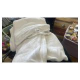Twin/Twin XL White Plush Blanket