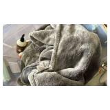 Oversized Primalush Throw Blanket Gray