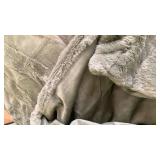 Pillowfort Green Wave Kids Plush Throw Blanket