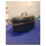 Black Speckled Enamel Roasting Pan with Lid