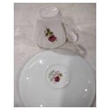 Floral Tea Cup Set - Rose Pattern